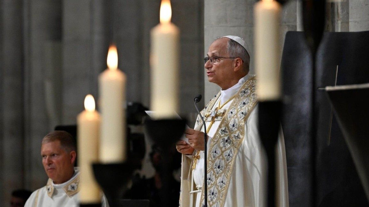 León XIV en Notre-Dame: "La Iglesia no puede replegarse ante el mundo"