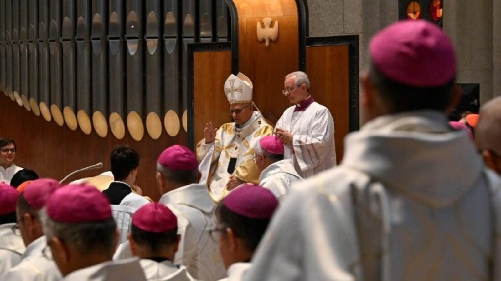 Investigan la expulsión de 600 cantantes en la visita del Papa a la Sagrada Familia