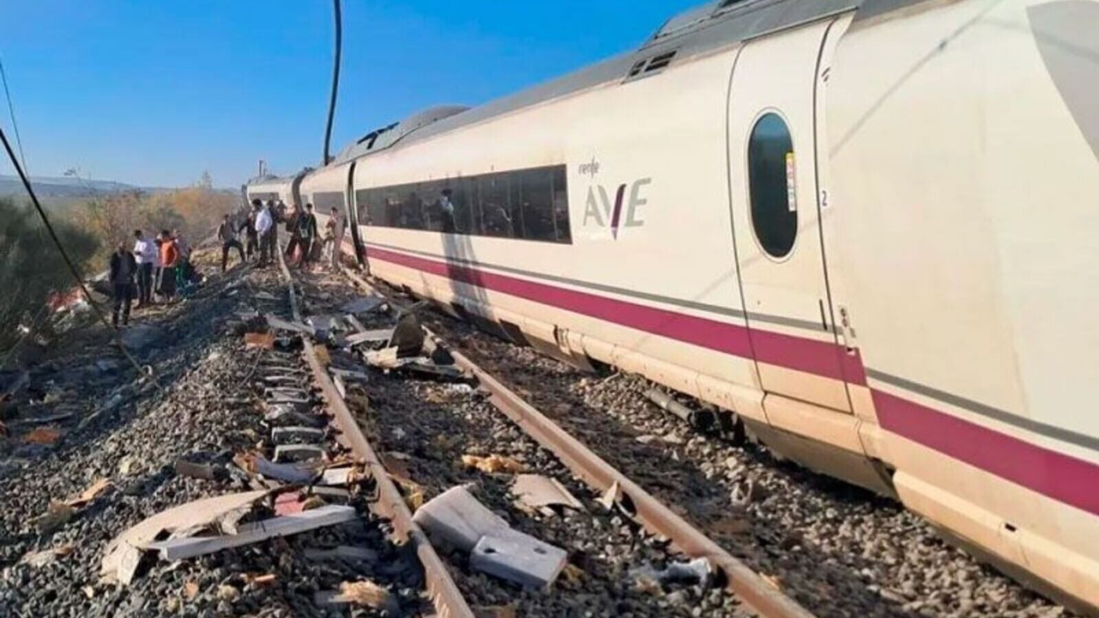 La Iglesia española reza por las víctimas del tren de Toledo