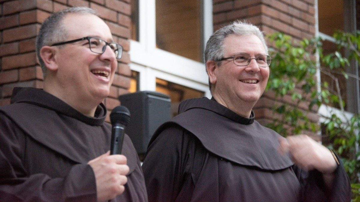 Un franciscano compara a san Francisco con san Josemaría