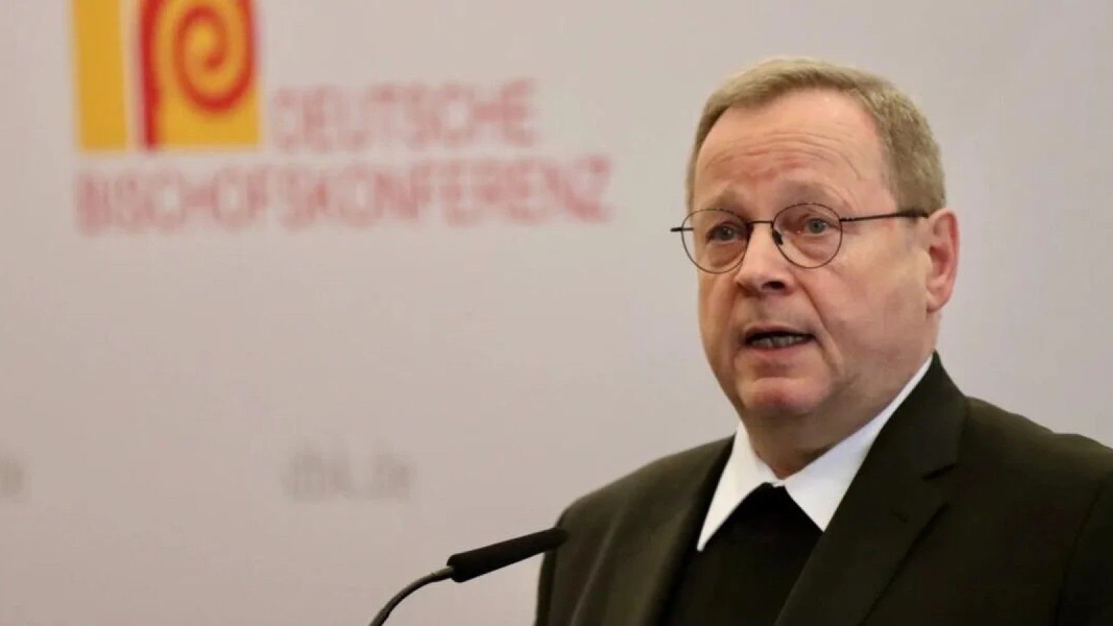 El obispo Georg Bätzing renuncia a la presidencia de la Conferencia Episcopal Alemana en medio de divisiones