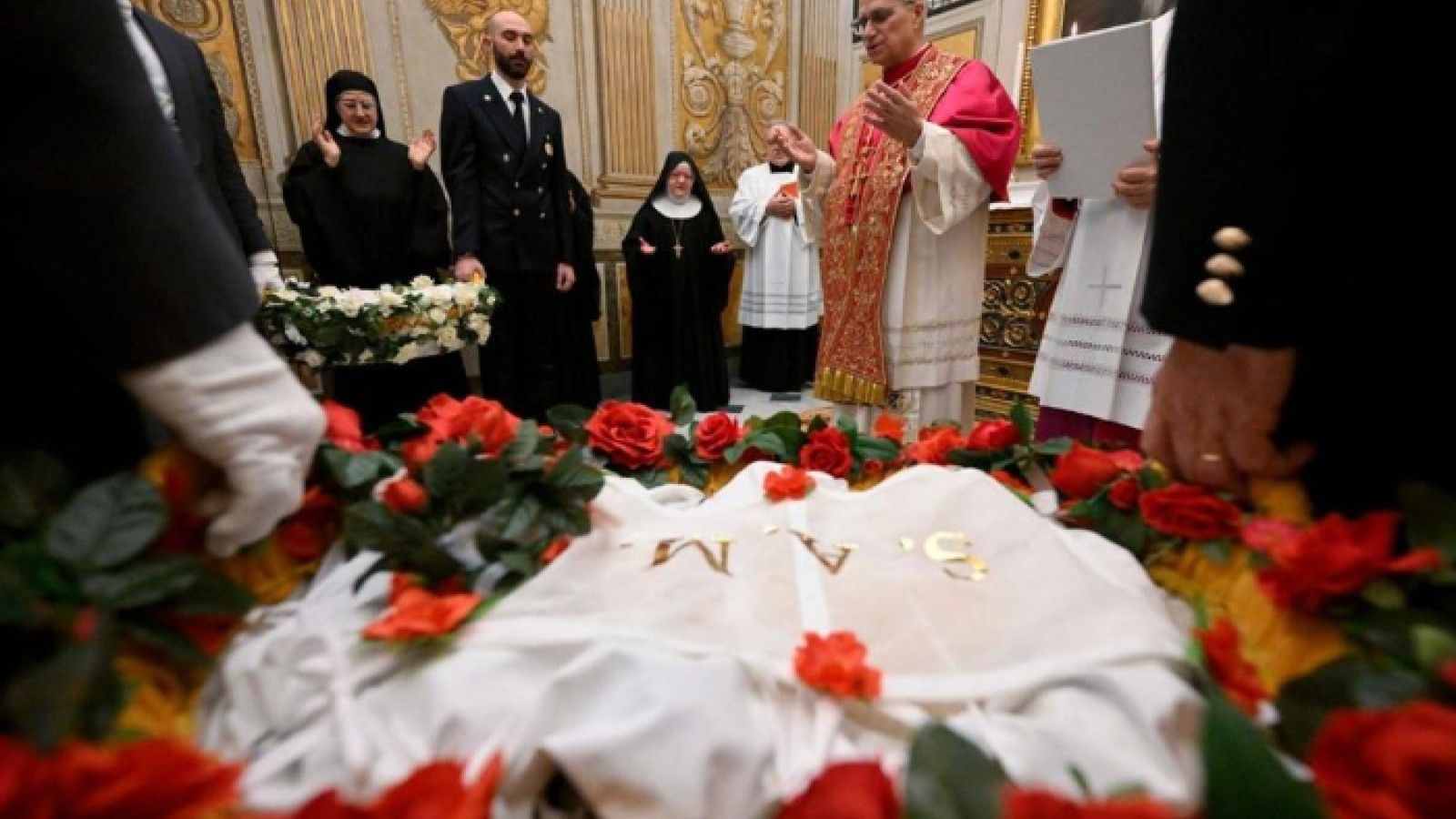 León XIV restaura la bendición de los corderos suspendida por el papa Francisco