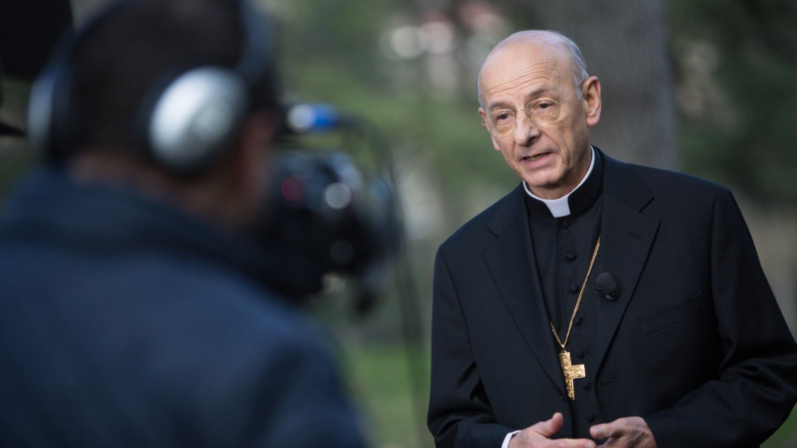 El prelado del Opus Dei expresa su pésame por la muerte de María Luisa Eugui