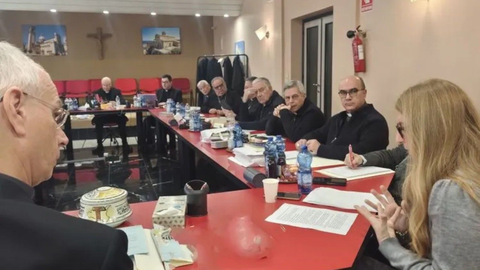 Los obispos sicilianos se reúnen con grupos católicos LGTBQ+