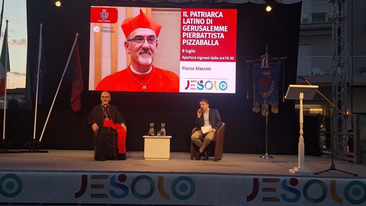 El patriarca de Jerusalén pide no resignarse a la guerra en Tierra Santa