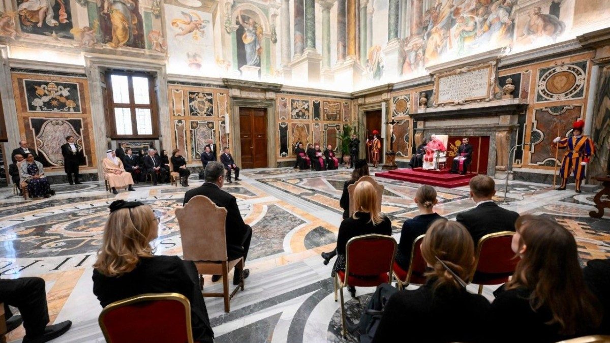 León XIV recibe las reflexiones de 93 embajadores ante el Vaticano