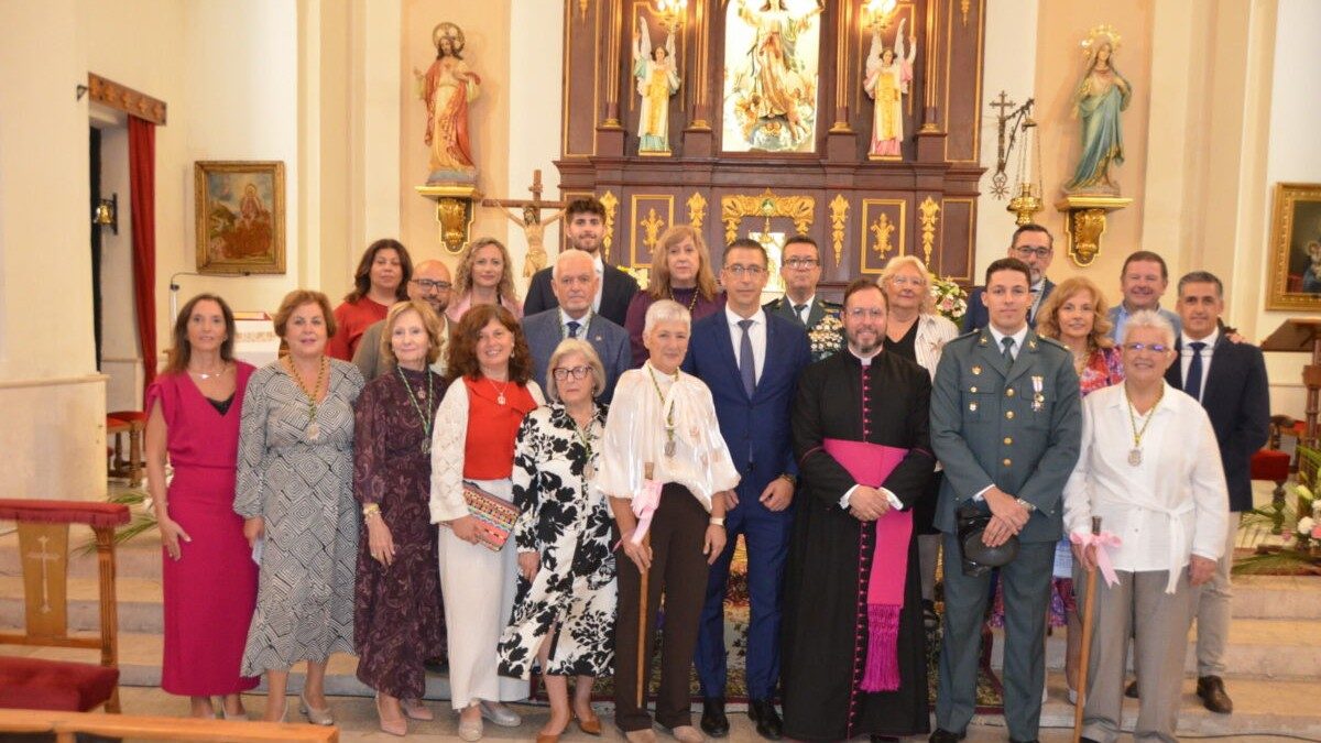 Seseña celebra a su patrona y recibe un Rosario de León XIV
