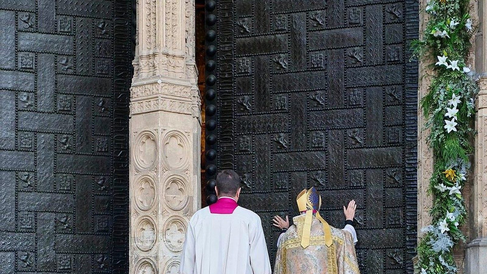 Toledo abre por primera vez la Puerta Santa de su Catedral