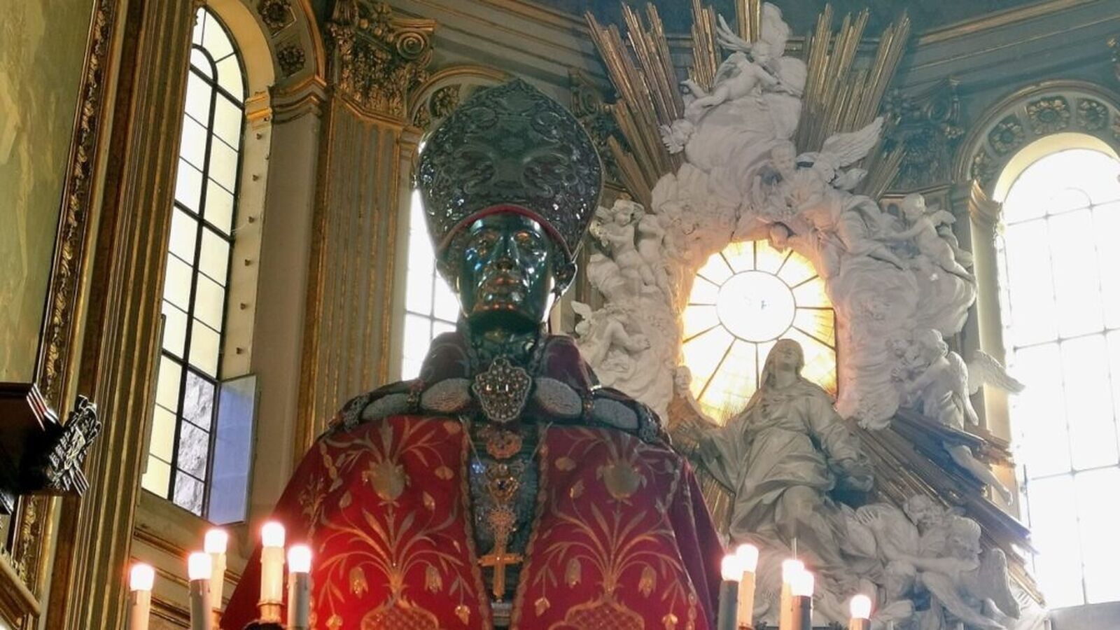 San Genaro: un milagro de la fe desafía a la ciencia desde 1389 en Nápoles