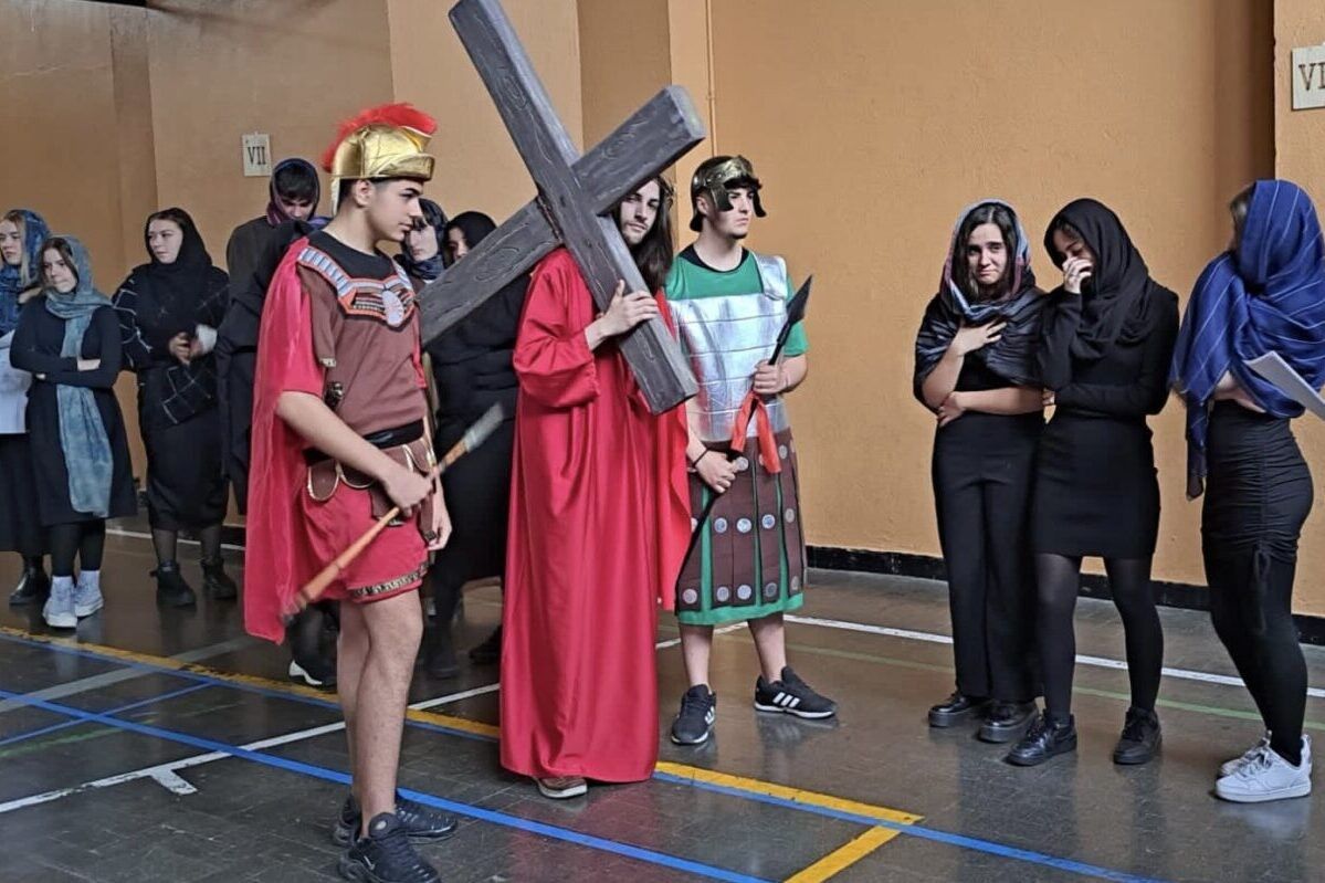 Los alumnos del Paula Montal escenificarán la Pasión de Cristo en Vitoria en 2025