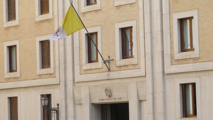 El Papa Francisco mejora su salud tras 15 días de convalecencia en el Vaticano