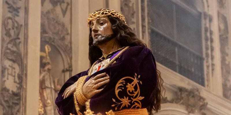 Procesión de Jesús El Pobre y María Santísima del Dulce Nombre en Madrid el 17 de abril