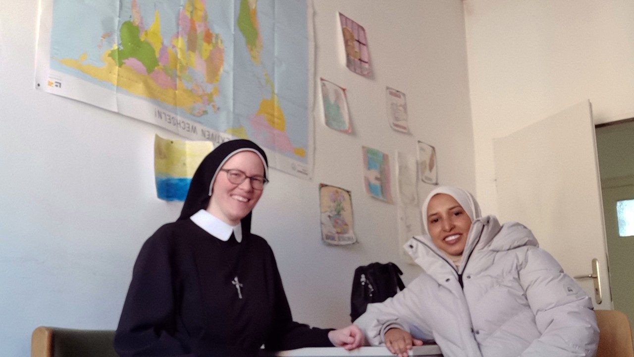 Las Hermanas de la Caridad intensifican el apoyo a los refugiados en Alemania con ayuda integral