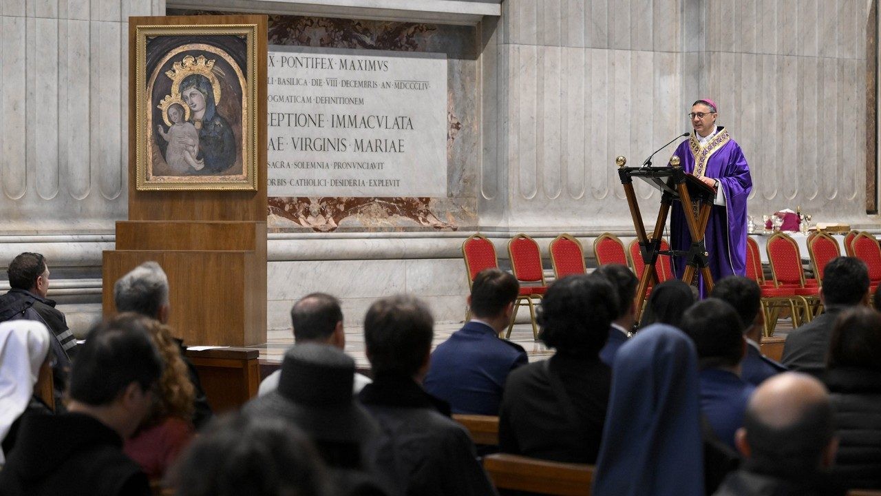 El arzobispo Nappa insta a los empleados del Vaticano a ser portadores de alegría