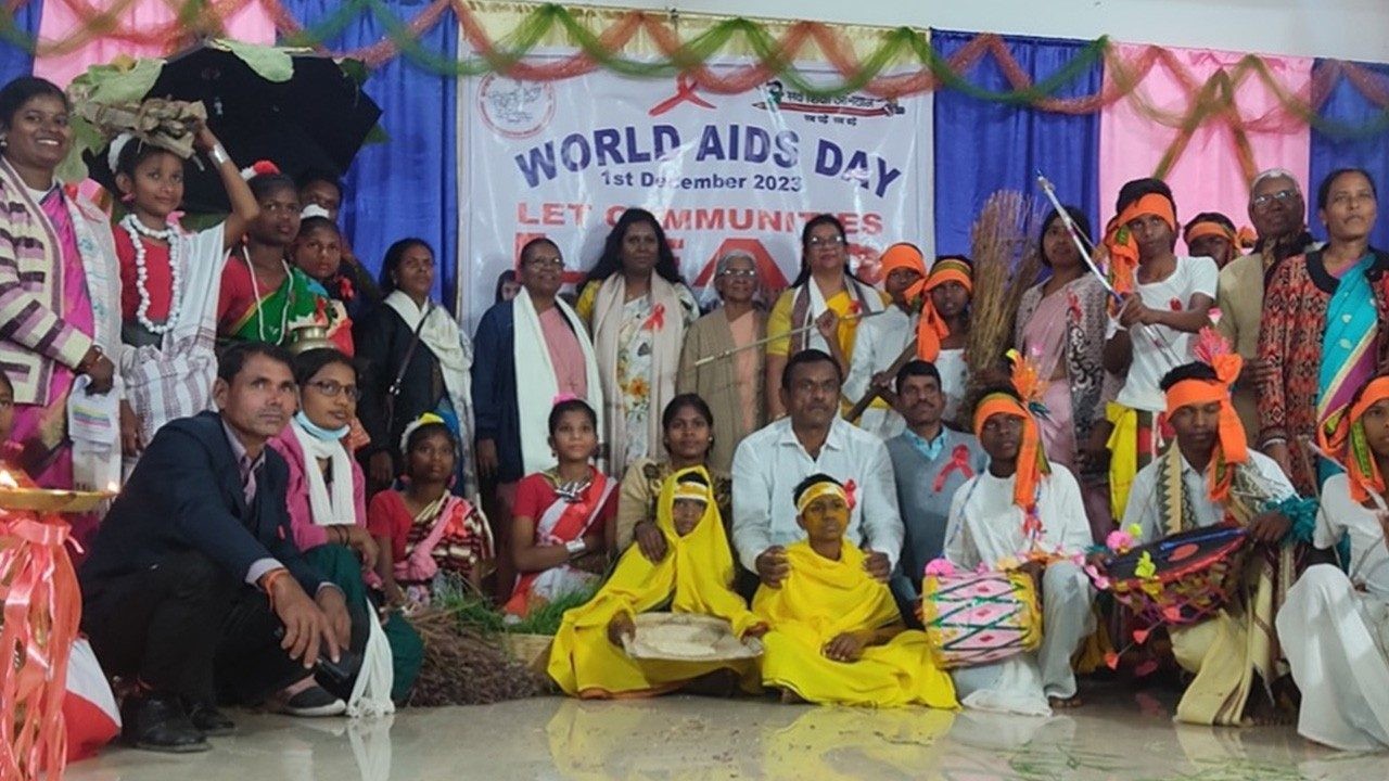 La escuela en Jharkhand transforma las vidas de los niños con VIH/SIDA mediante la educación y la atención médica