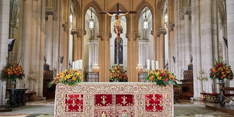Sábado Santo: la Iglesia Católica medita en la Pasión y la Muerte de Cristo