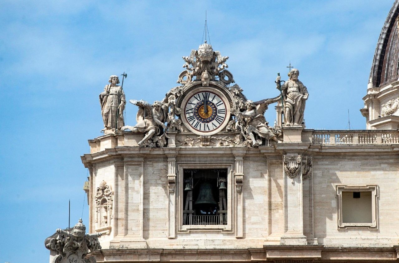El Vaticano confirma la muerte del Papa Francisco e inicia el protocolo funerario