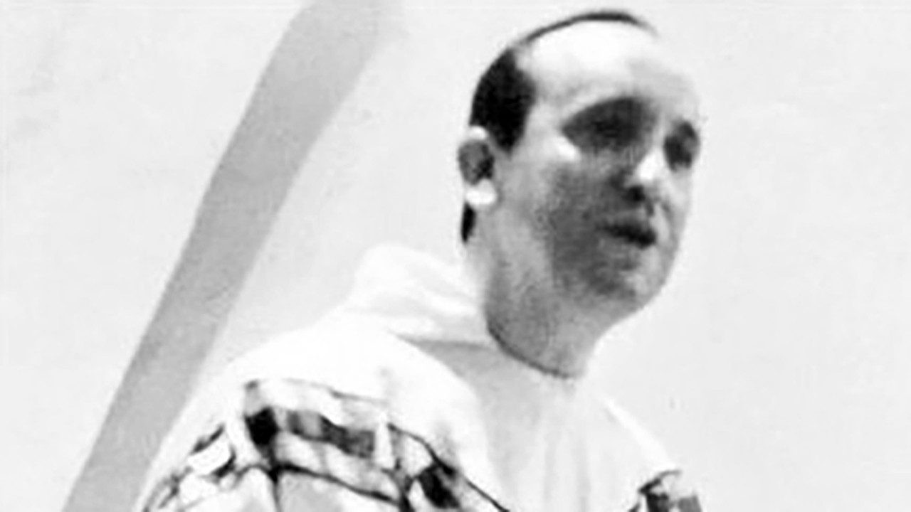 El vídeo en YouTube detalla la vida de Francisco desde su infancia hasta el papado