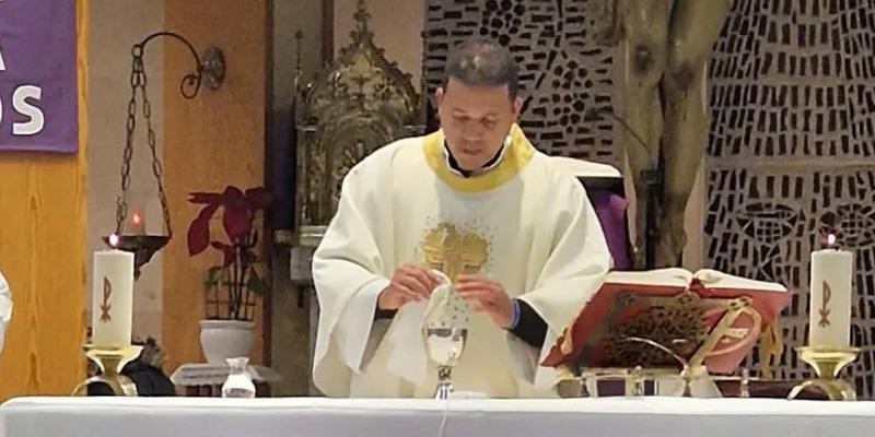 La parroquia de los Santos Inocentes, refugio solidario durante el apagón en Madrid