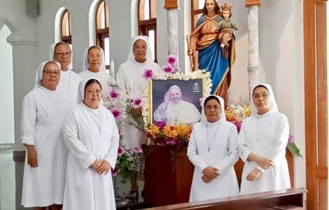 La hermana Ana Rosa Sívori, prima del Papa, es reconocida por su labor solidaria en Roma