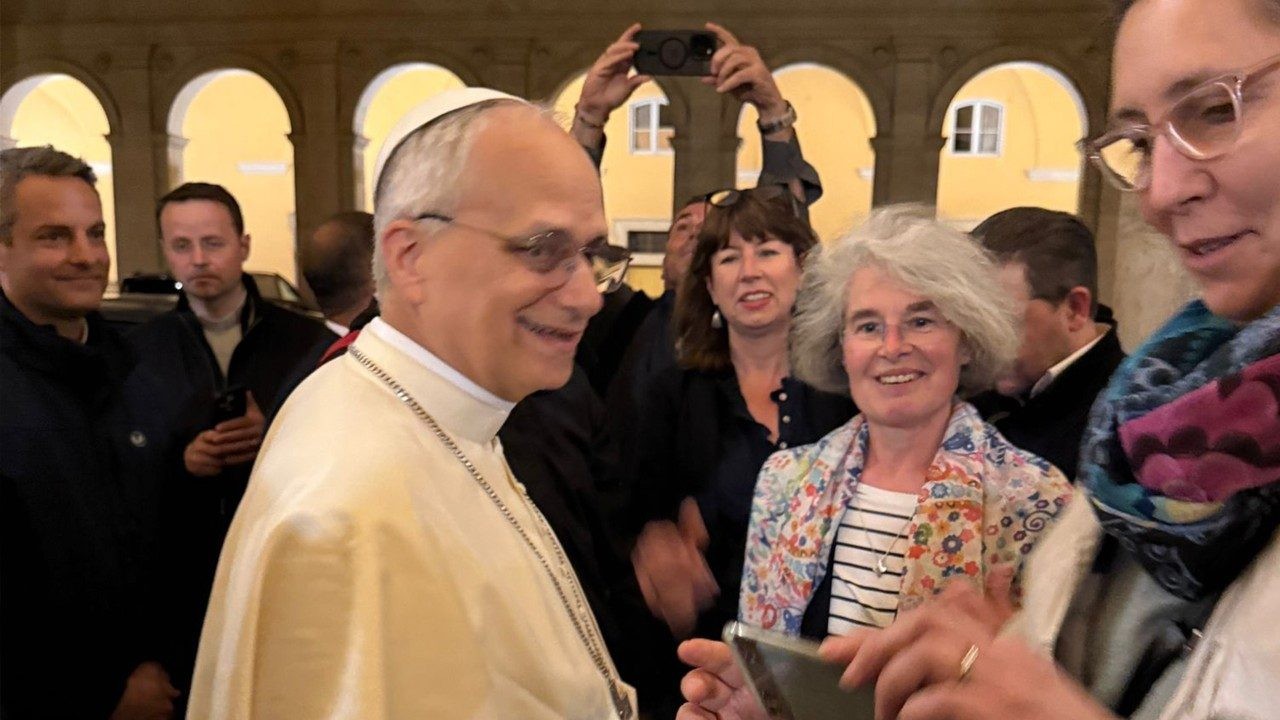 El Papa León XIV visita el Palacio del Santo Oficio en el Vaticano