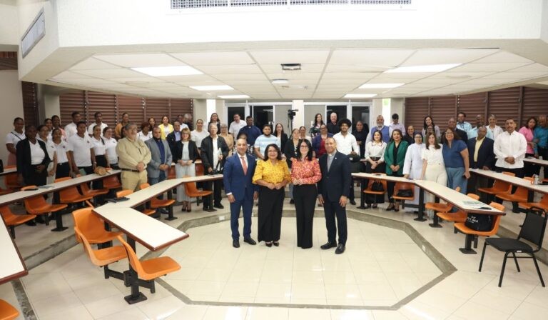 El periodismo esperanzador y la IA protagonizan un encuentro en República Dominicana