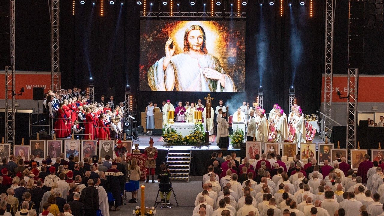 El arzobispo de Belgrado, enviado especial del Papa León XIV a Płock
