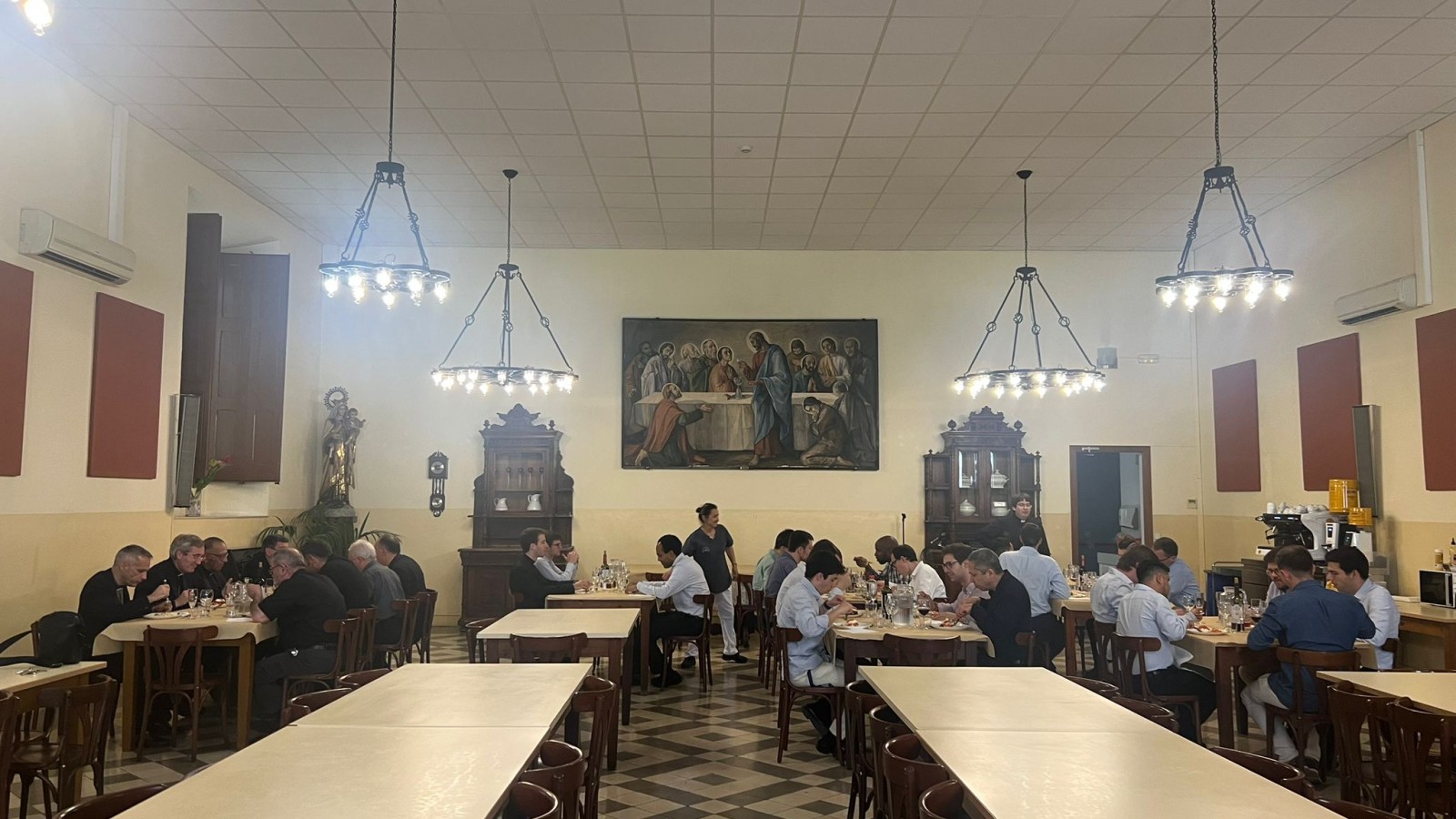El Seminario Conciliar de Barcelona celebra misa en honor al venerable Gaudí