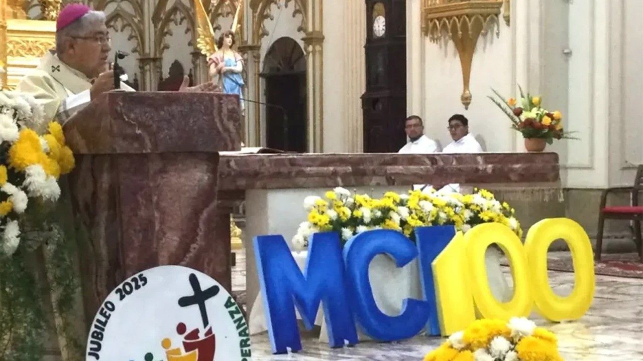 Monseñor Aparicio preside la Fiesta de la Santísima Trinidad en Cochabamba