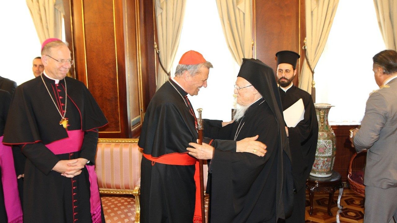 El Secretario General del Sínodo se reúne con el Patriarca Bartolomé en Estambul