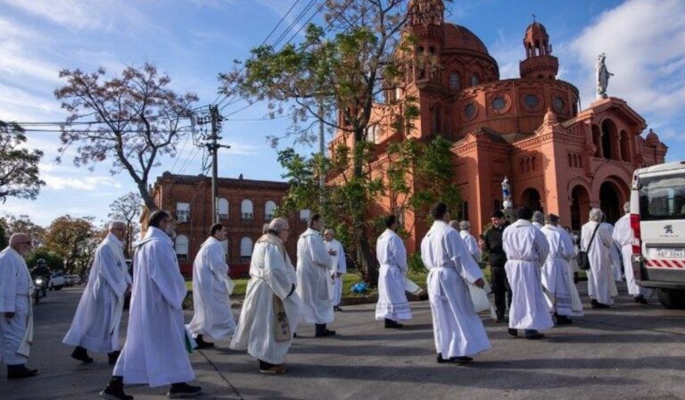 Uruguay renueva su consagración al Sagrado Corazón en Montevideo