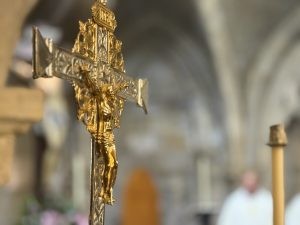 El obispo Arturo guía peregrinación jubilar en la catedral de Santander