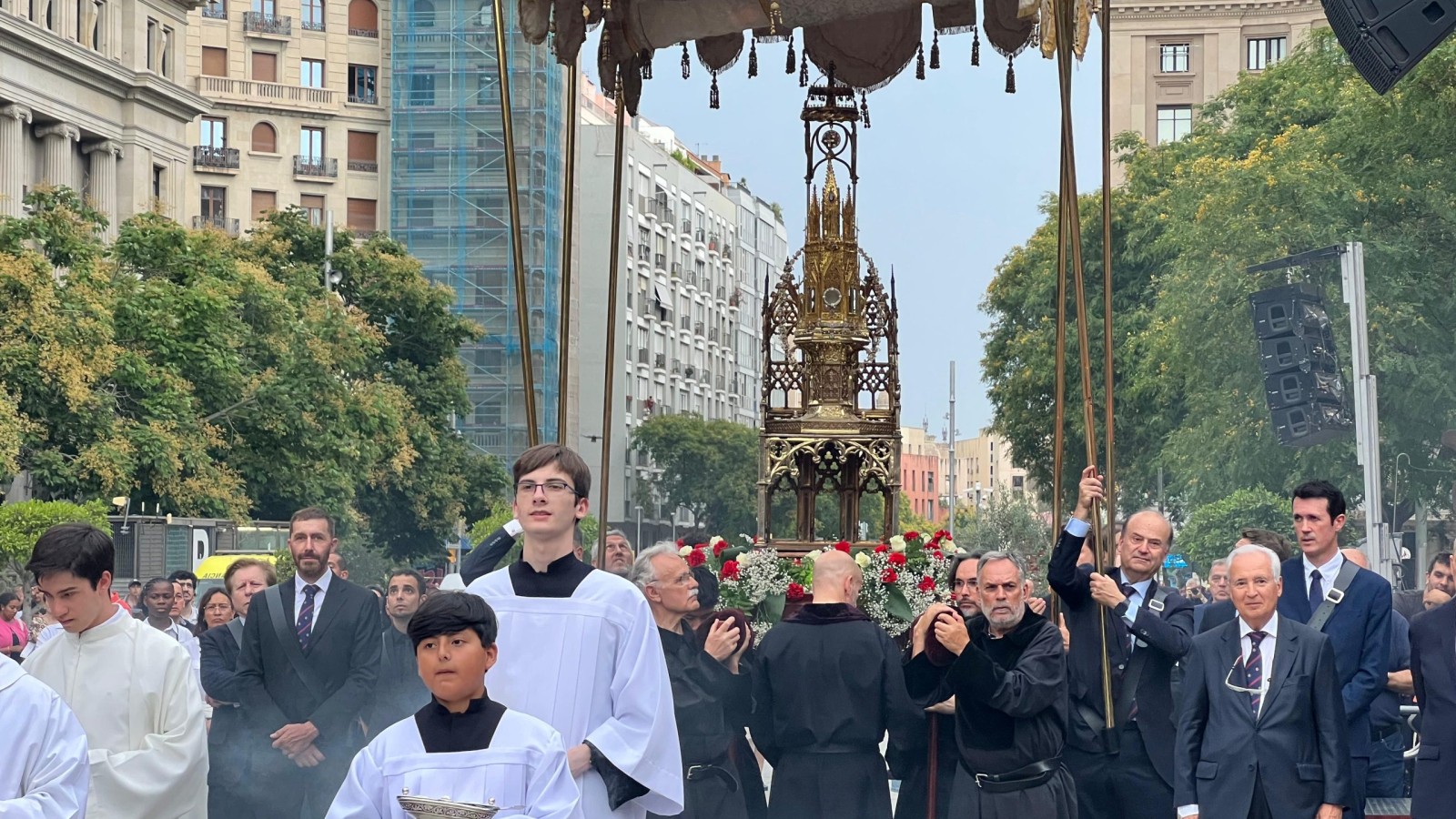Barcelona celebra el Corpus Christi 2025 con fervor y mensaje de paz