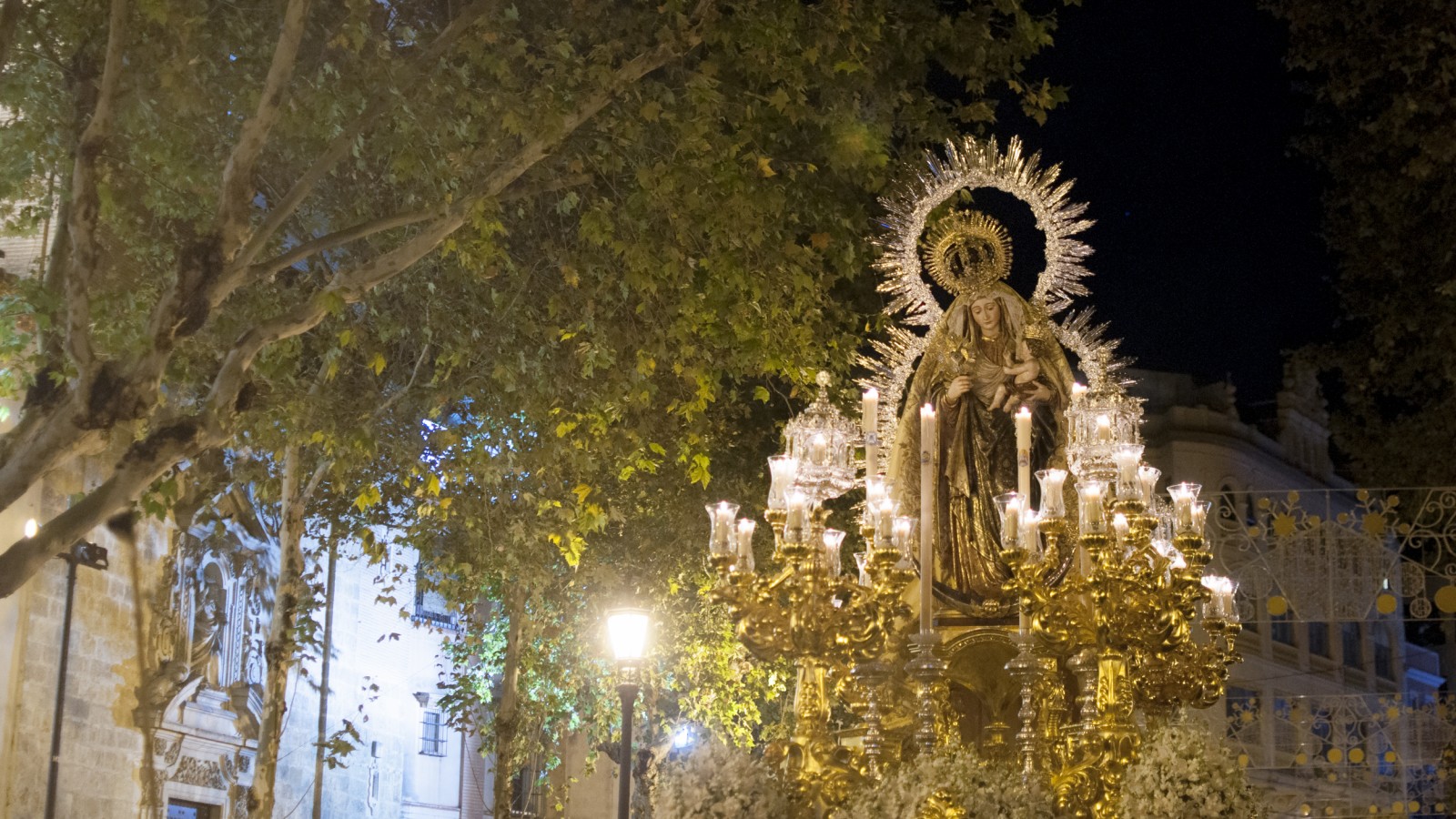 El arzobispo de Sevilla anuncia la coronación de la Virgen del Amparo en 2026

