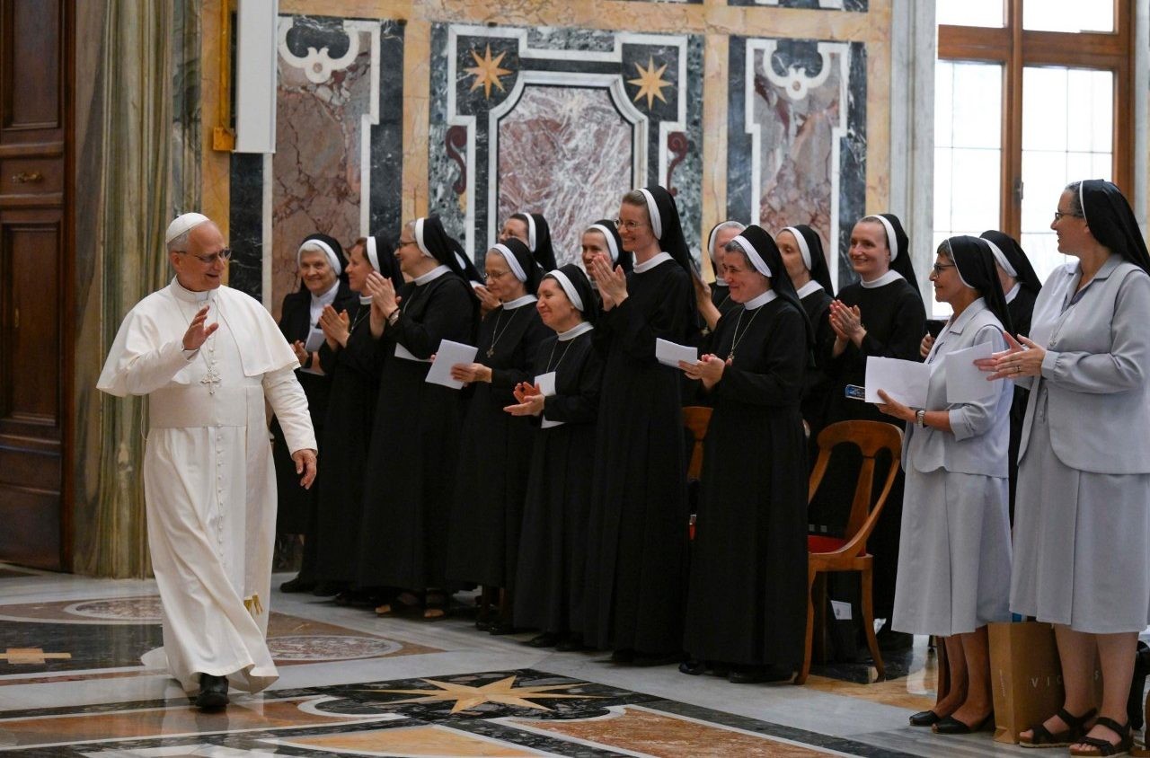 El Papa León XIV anima a las religiosas a ser ejemplo de amor y servicio en el Vaticano

