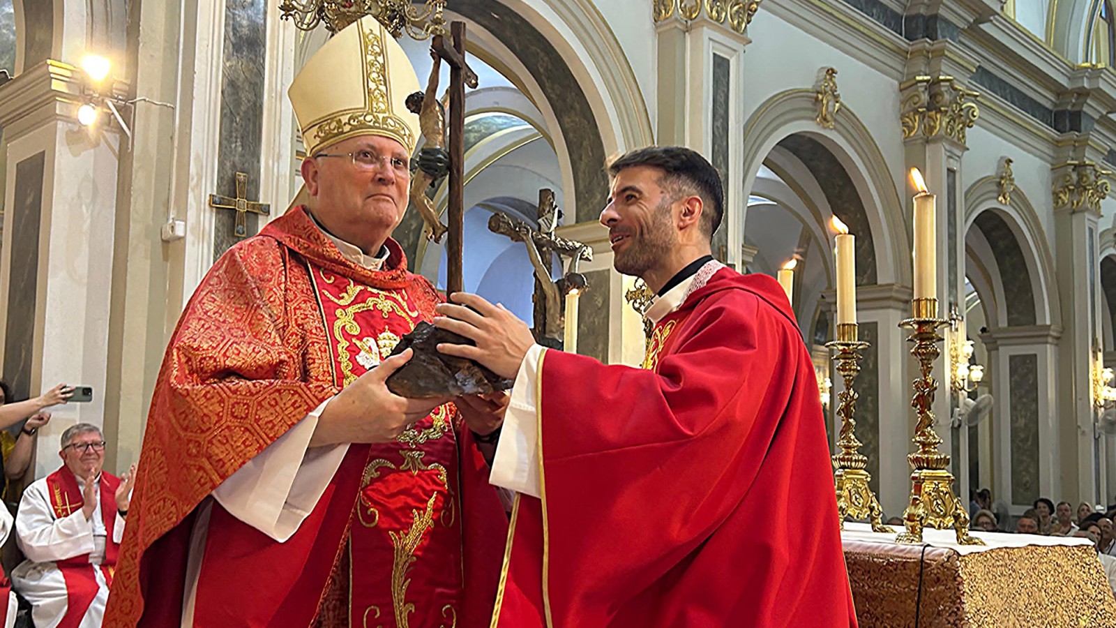 El obispo Lorca Planes celebra 50 años de sacerdocio en Espinardo, Murcia

