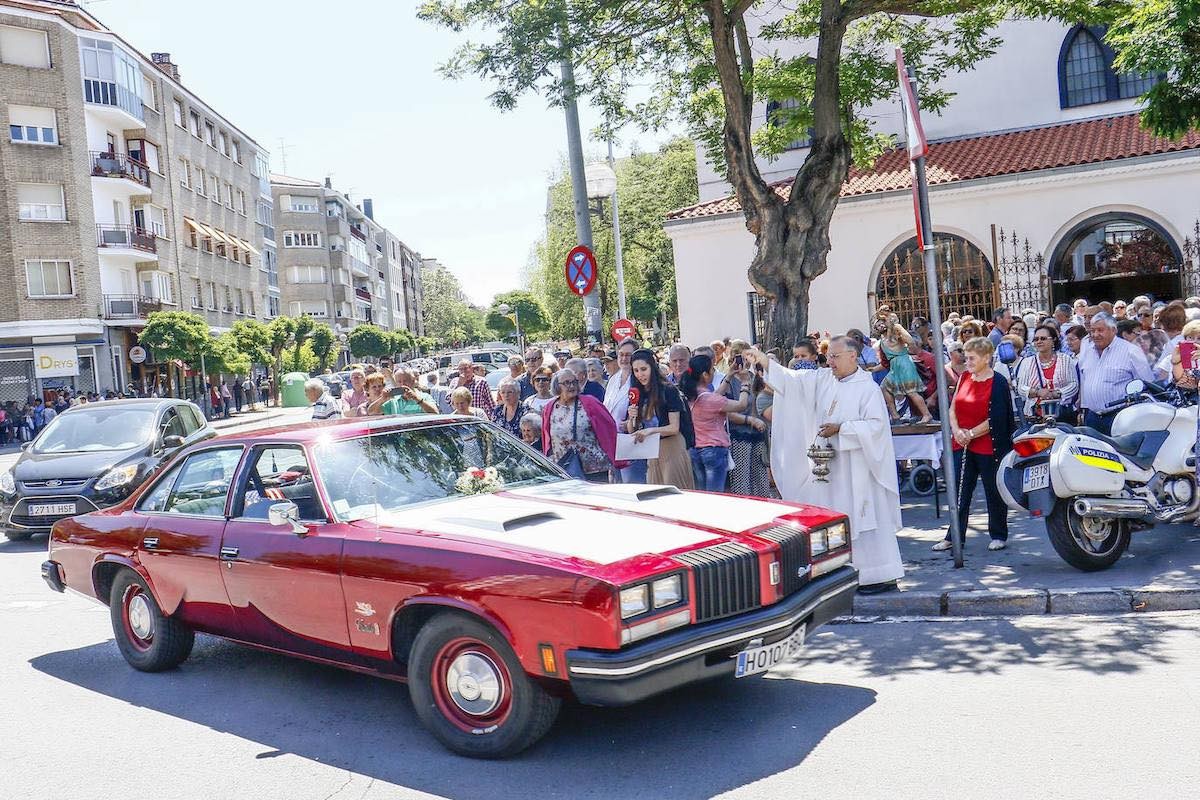 La Diócesis de Vitoria celebra a San Cristóbal con misas y bendiciones de vehículos

