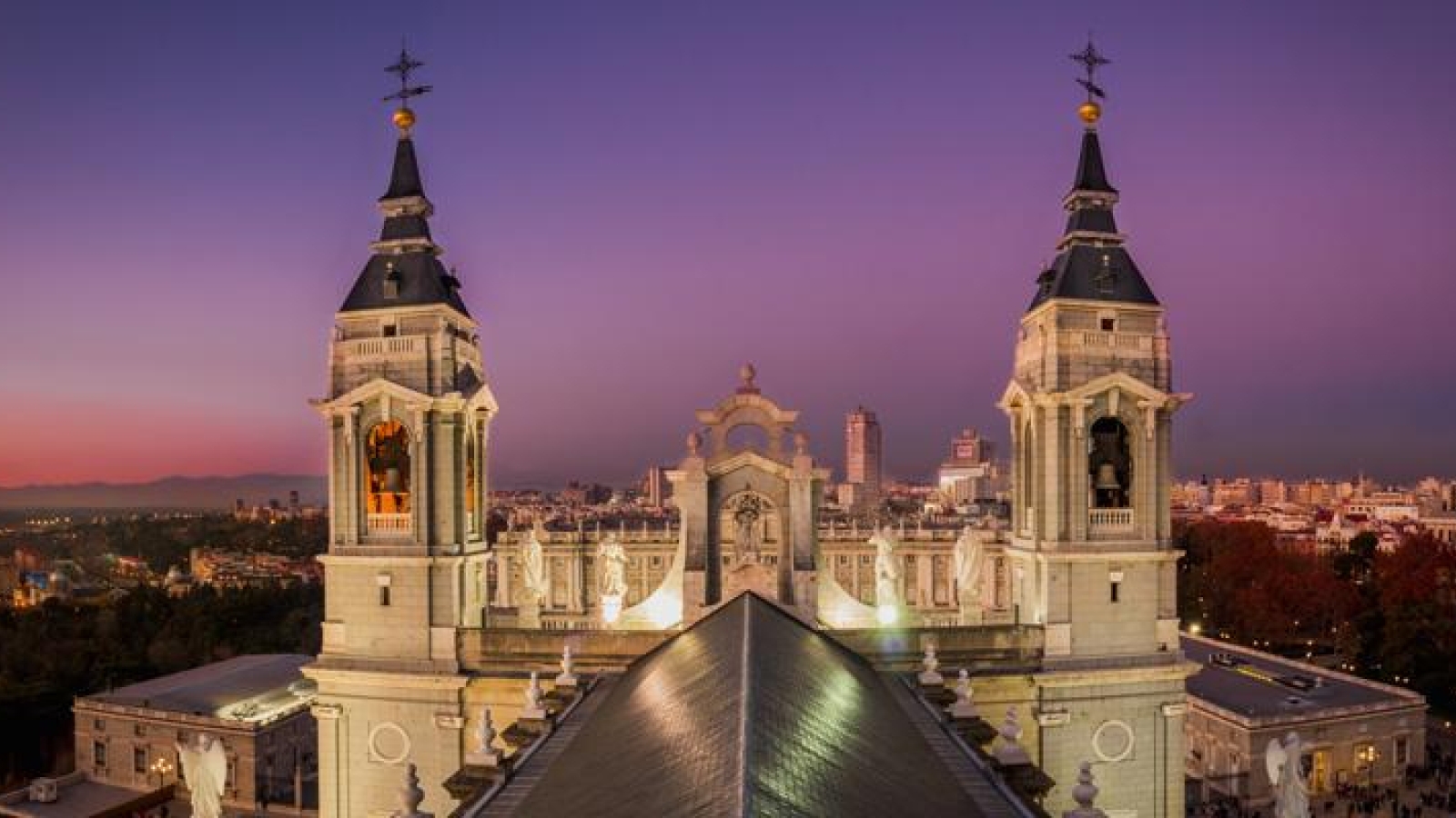 El obispo auxiliar de Madrid invita a participar en el jubileo en la Almudena

