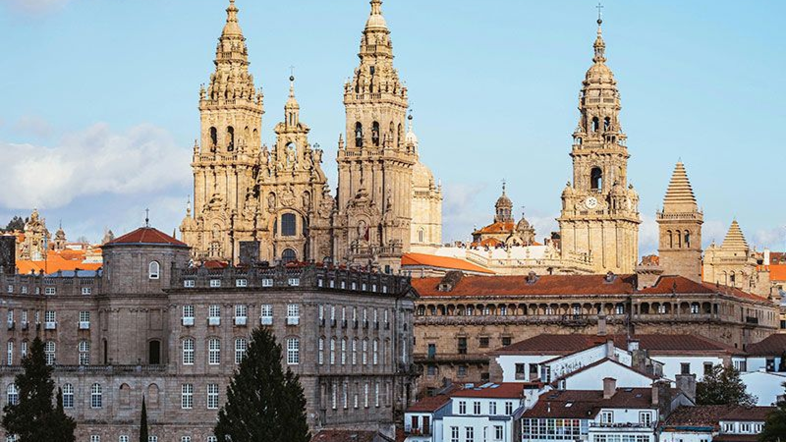 Los obispos se forman en economía y comunicación en Santiago de Compostela

