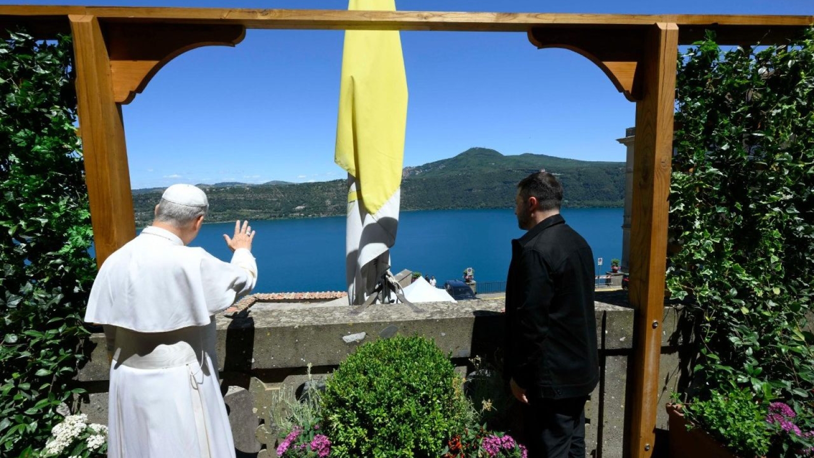 El Papa León XIV y Zelensky dialogan sobre la paz en Castel Gandolfo