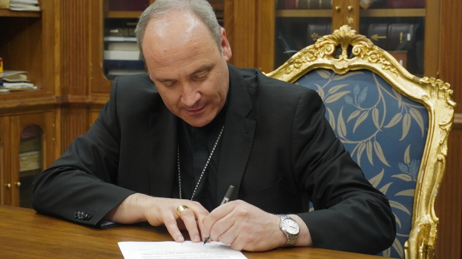 El obispo Prieto Lucena anuncia cambios significativos en Alcalá de Henares

