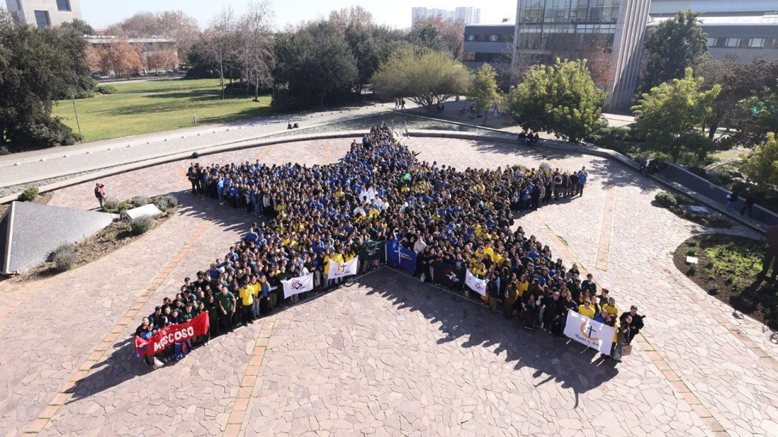 Unos 1.500 voluntarios de la Universidad Católica de Chile se movilizan para ir de misioneros por todo el país