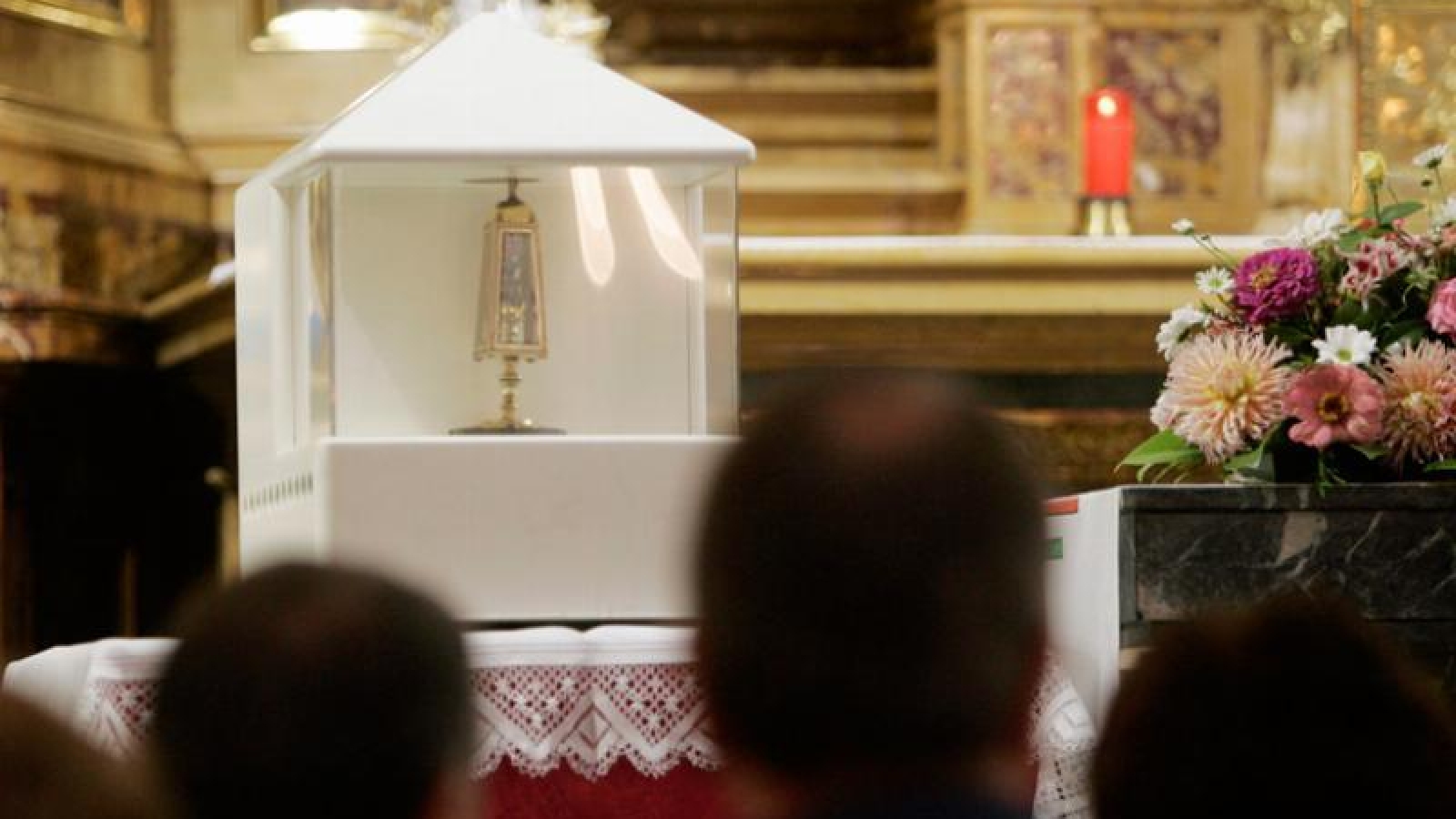 La reliquia de San Pantaleón se exhibe en el Real Monasterio de Madrid

