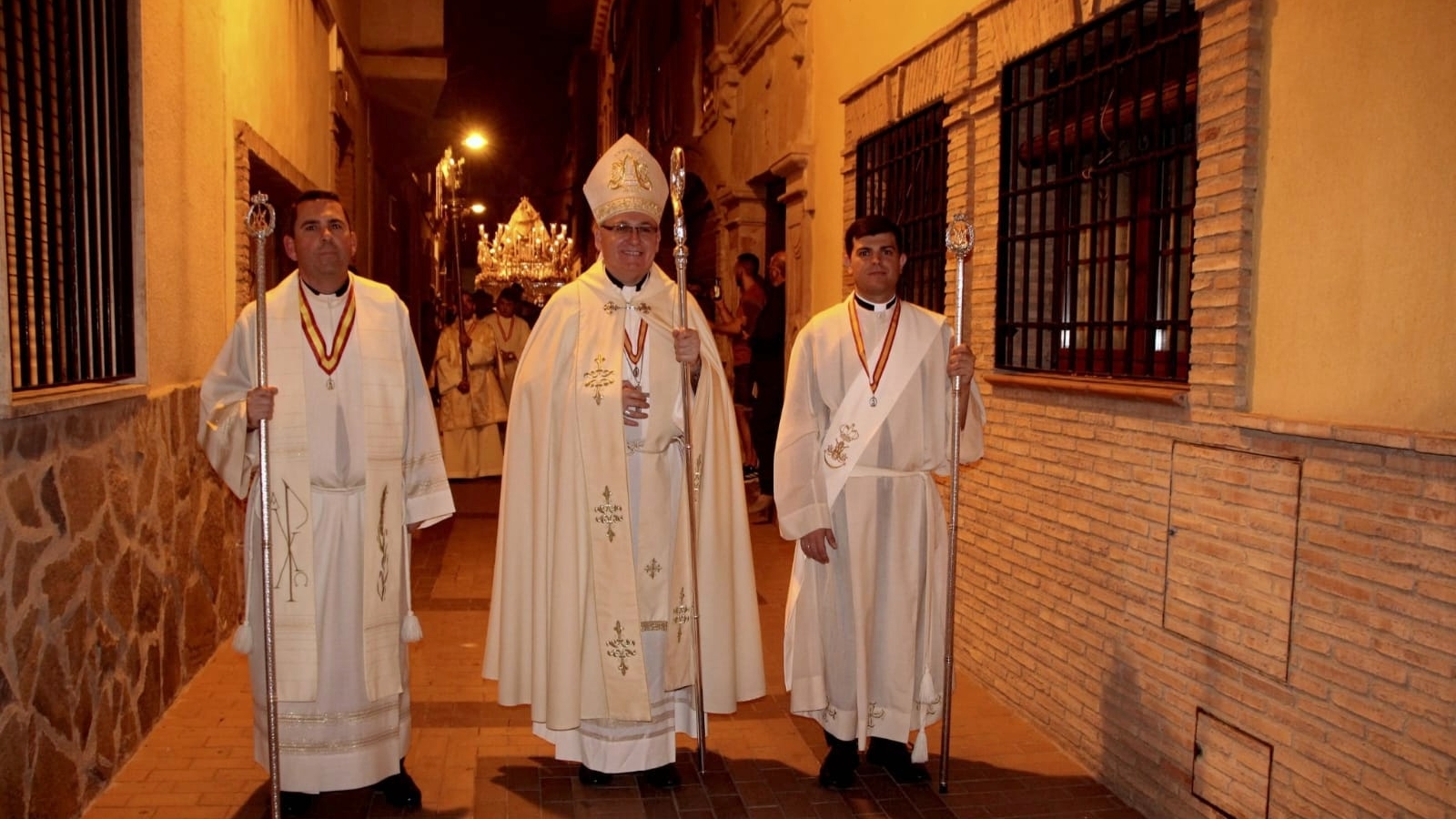 Monseñor Sebastián Chico Martínez encabeza procesión en Bailén por aniversario histórico


