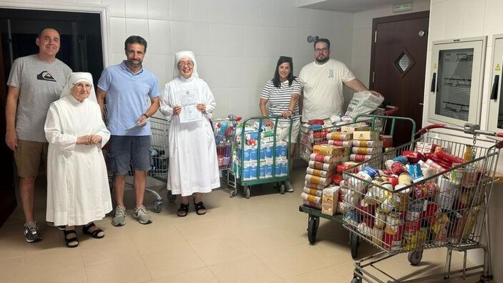 La Hermandad de Jesús El Pobre recolecta 400 kilos de alimentos en Madrid


