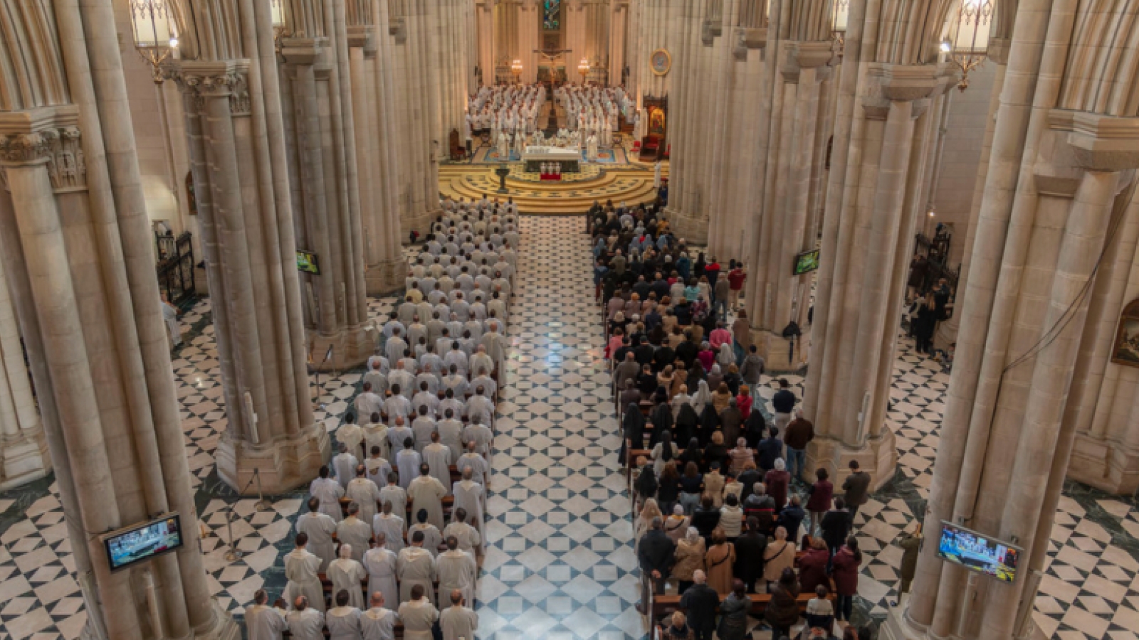 El cardenal Cobo anuncia nuevos nombramientos en la archidiócesis de Madrid para 2025-2026
