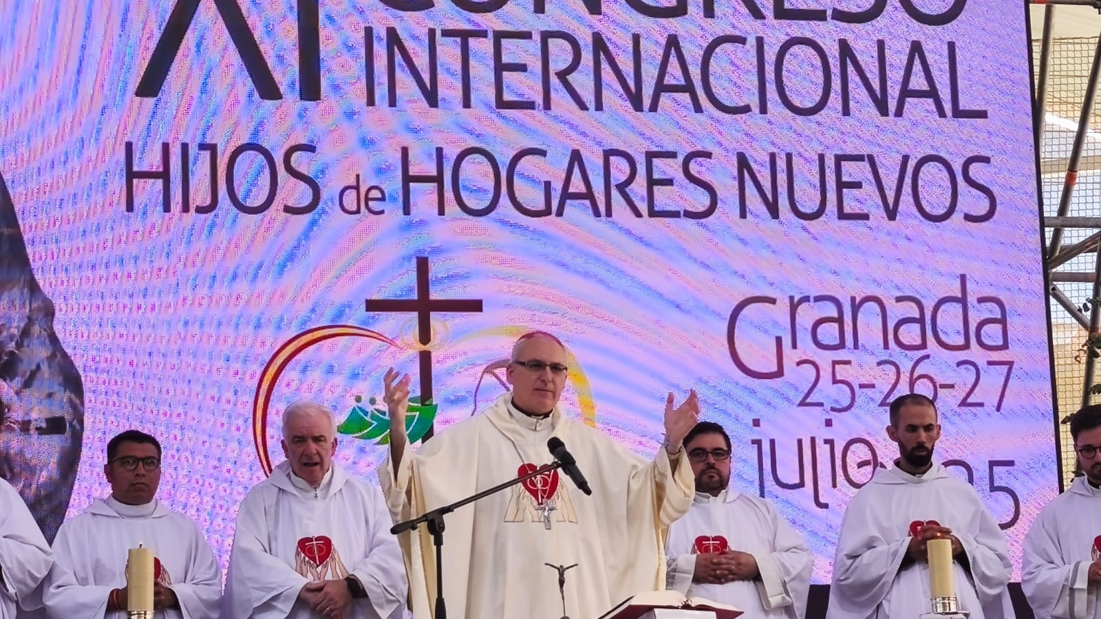 El obispo de Jaén clausura un congreso juvenil en Granada con 500 asistentes

