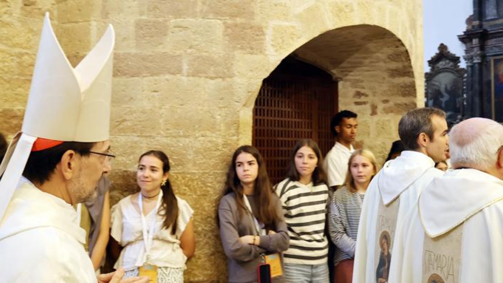 El cardenal José Cobo anima a los jóvenes en Asís a ser instrumentos de paz

