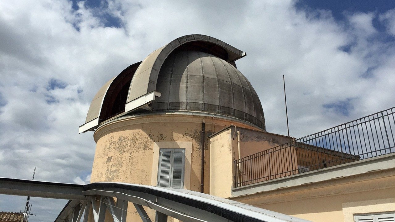 El padre D'Souza asume la dirección del Observatorio Vaticano, sucediendo a Consolmagno