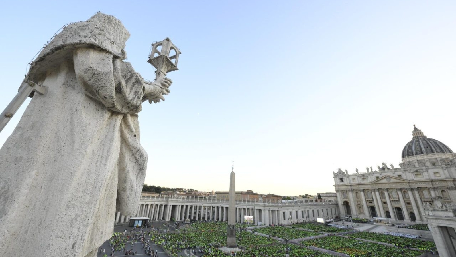 El Papa León XIV lamenta la muerte de Pascale Rafic durante su viaje a Roma

